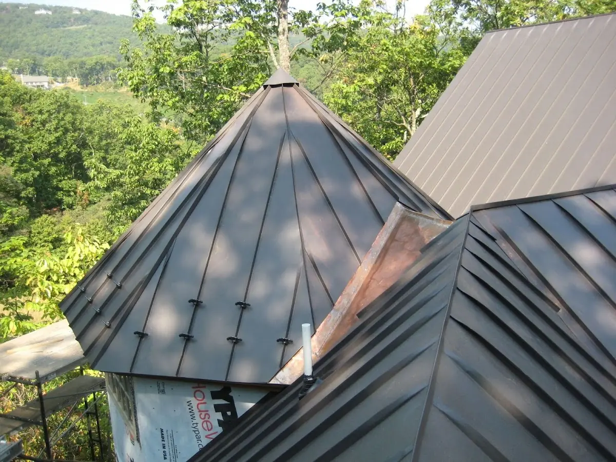 Professional Gutter Cleaning by Craftsman Roofing in Trask Fairview